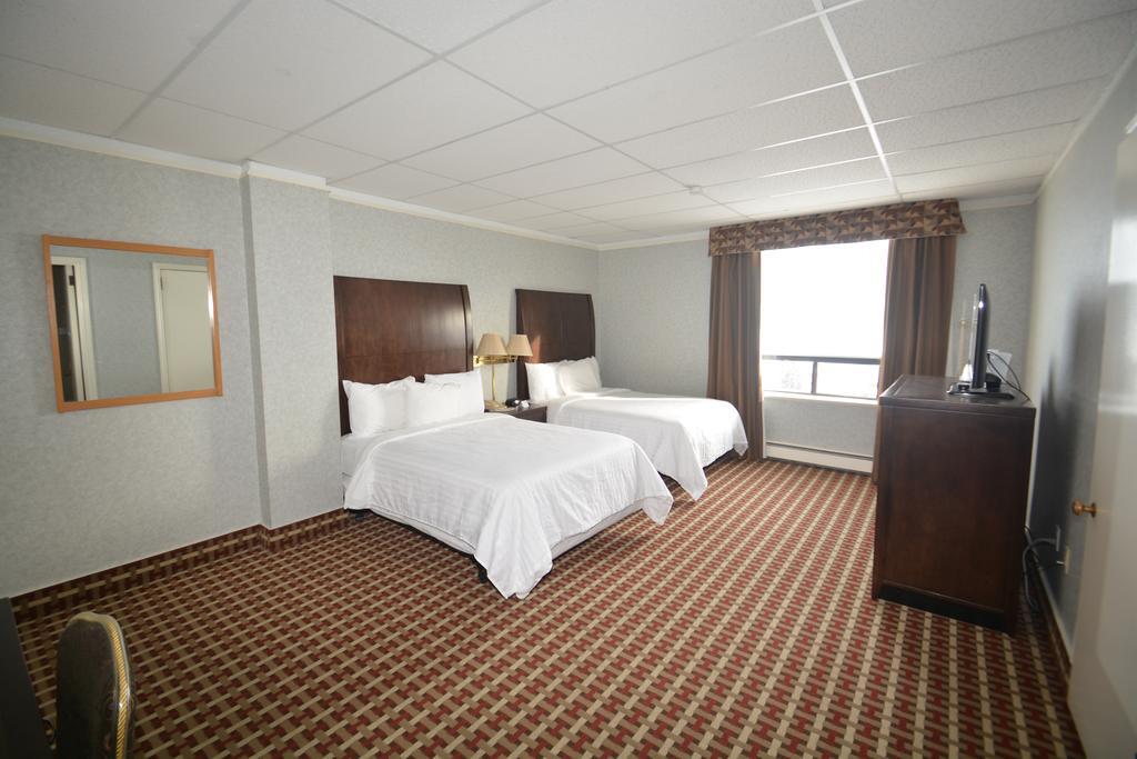 ת'אנדר ביי Prince Arthur Waterfront Hotel & Suites מראה חיצוני תמונה