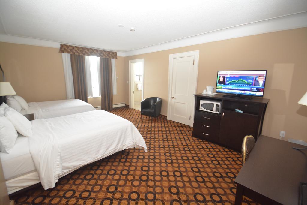 ת'אנדר ביי Prince Arthur Waterfront Hotel & Suites מראה חיצוני תמונה