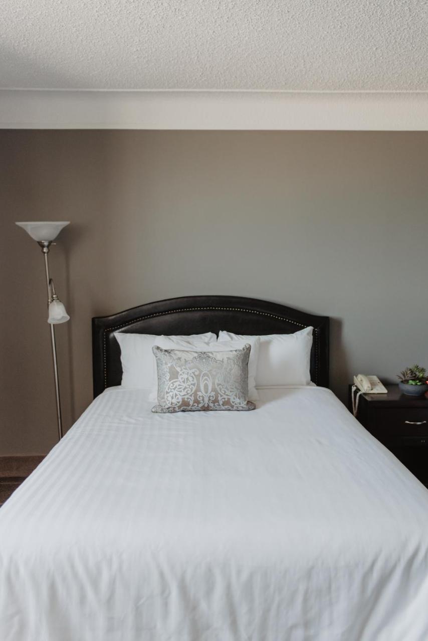 ת'אנדר ביי Prince Arthur Waterfront Hotel & Suites מראה חיצוני תמונה