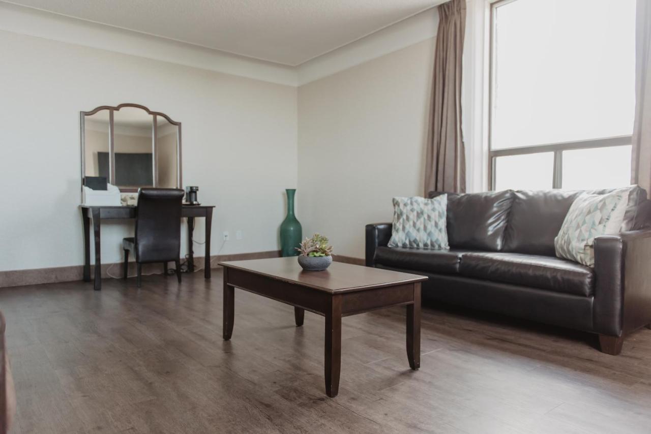 ת'אנדר ביי Prince Arthur Waterfront Hotel & Suites מראה חיצוני תמונה