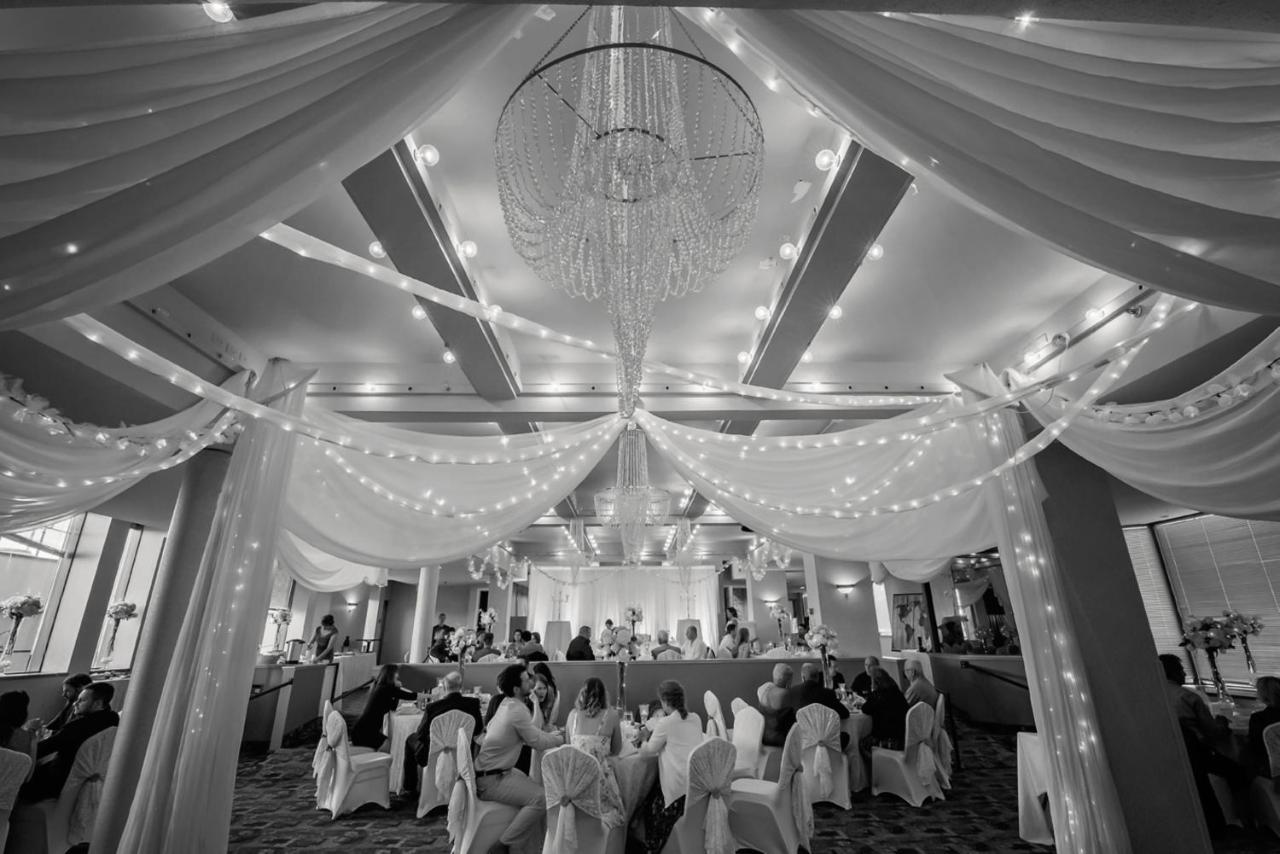 ת'אנדר ביי Prince Arthur Waterfront Hotel & Suites מראה חיצוני תמונה